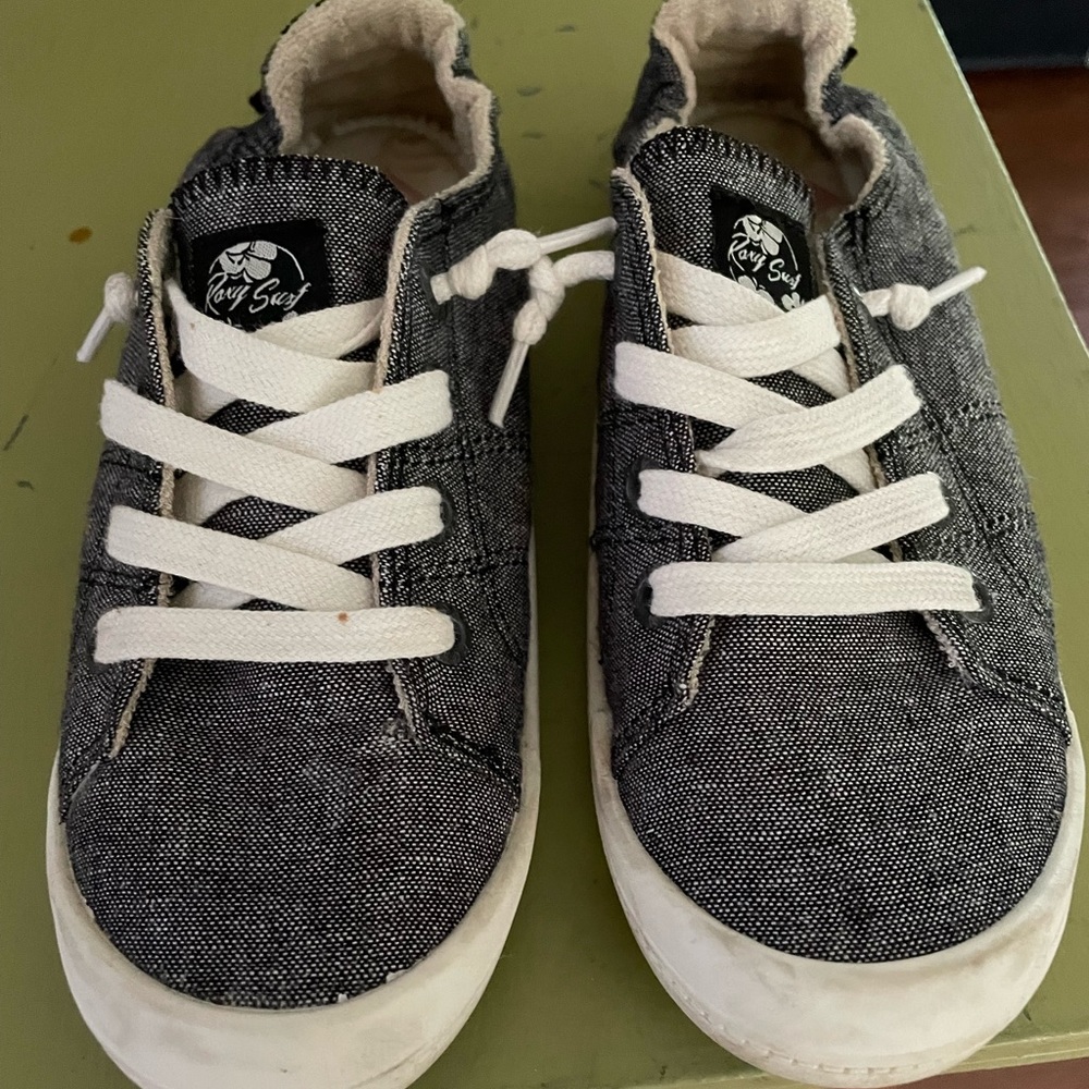 Women’s Roxy No-Tie Tennis Shoes